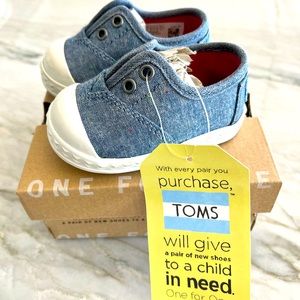 NWT Toms Baby Size 3